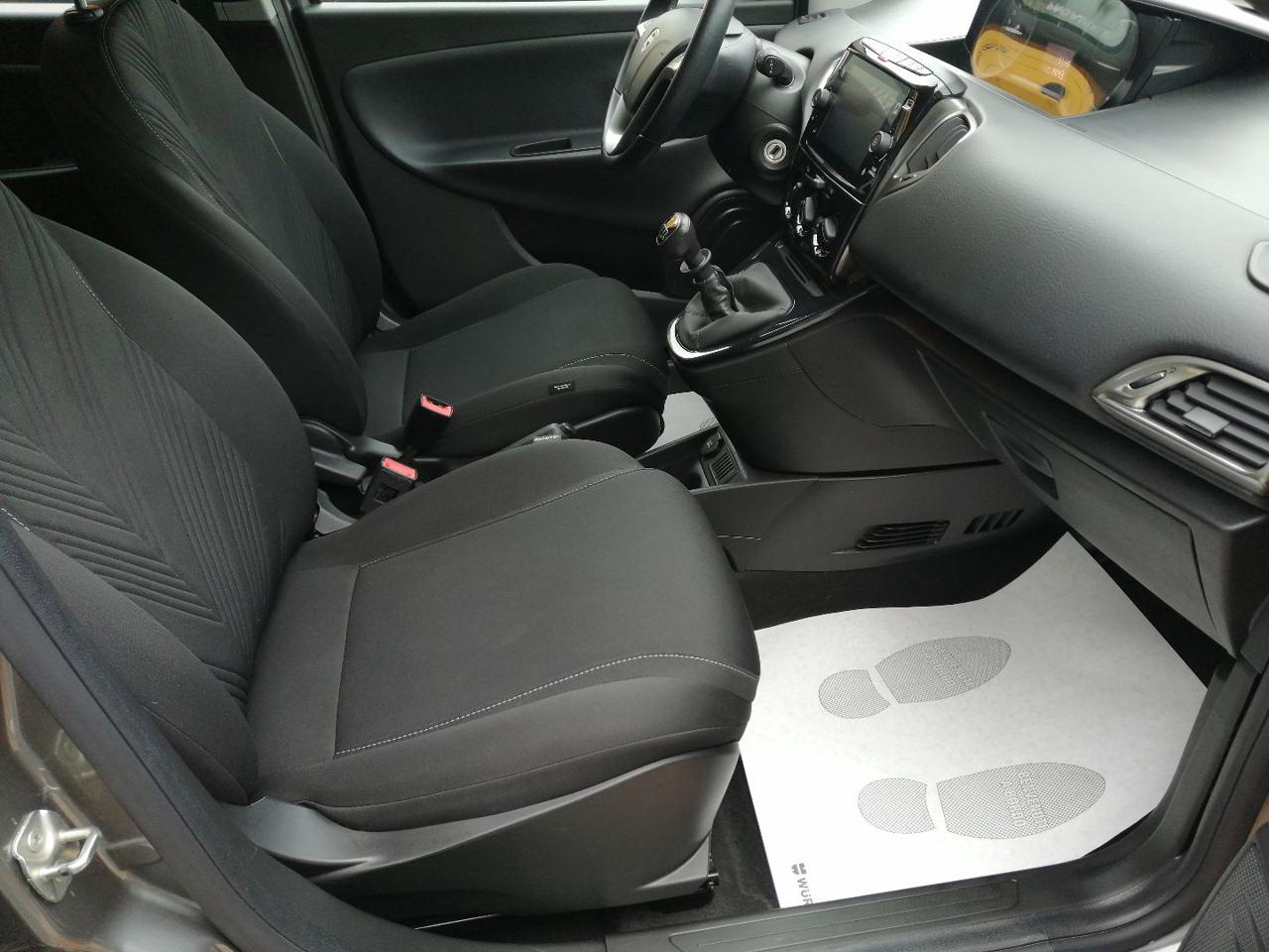 LANCIA Ypsilon 1.0 FireFly 5 porte S&S Hybrid Gold 5 Posti - 6