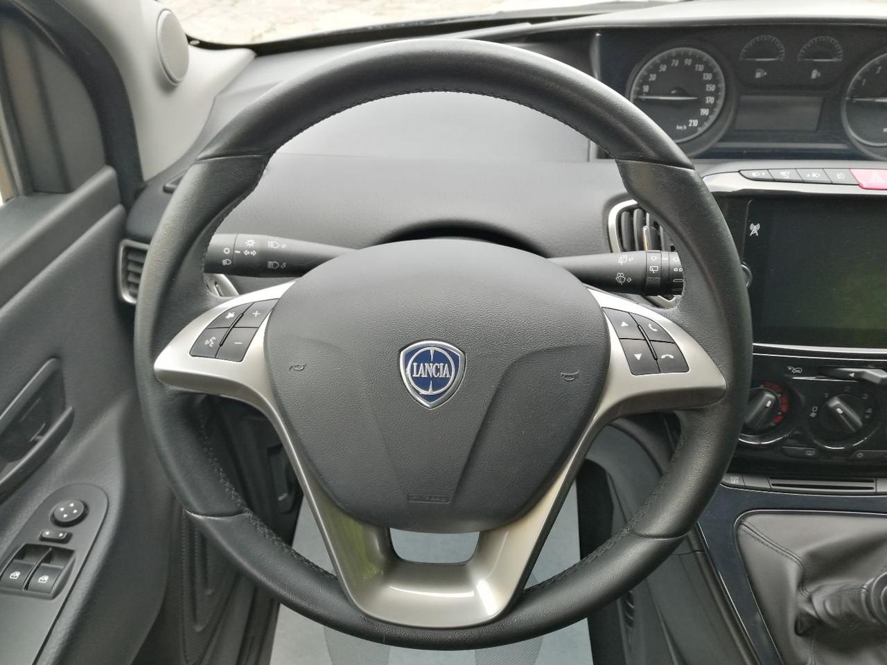 LANCIA Ypsilon 1.0 FireFly 5 porte S&S Hybrid Gold 5 Posti - 8