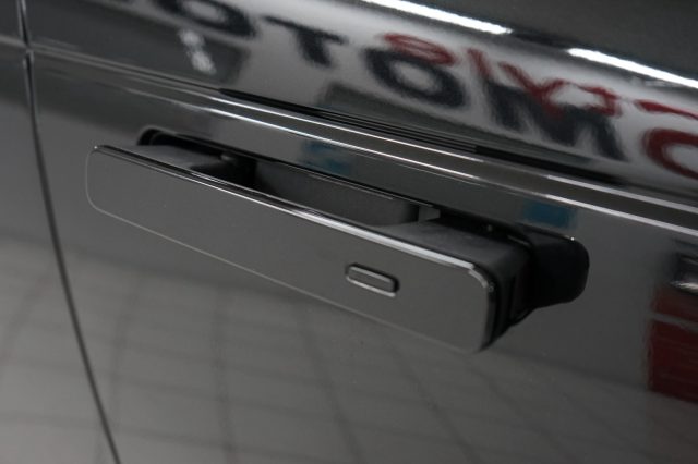 LAND ROVER Range Rover Velar 23