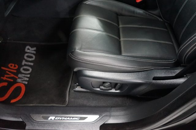 LAND ROVER Range Rover Velar 30