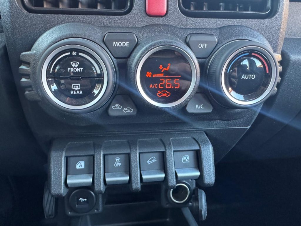 SUZUKI Jimny 1.5 L TOP GLX 5 PORTE 4X4 KM0 - 17