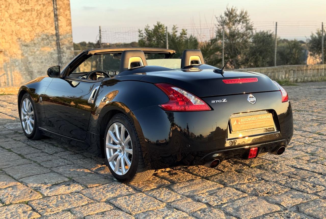 NISSAN 370Z Roadster 3.7 V6 - 12