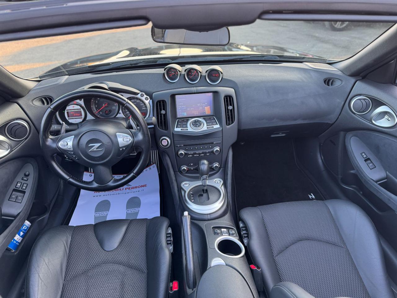 NISSAN 370Z Roadster 3.7 V6 - 8