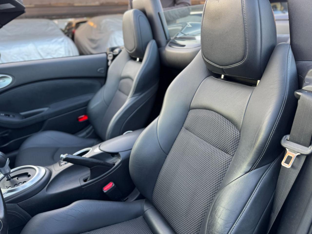 NISSAN 370Z Roadster 3.7 V6 - 6