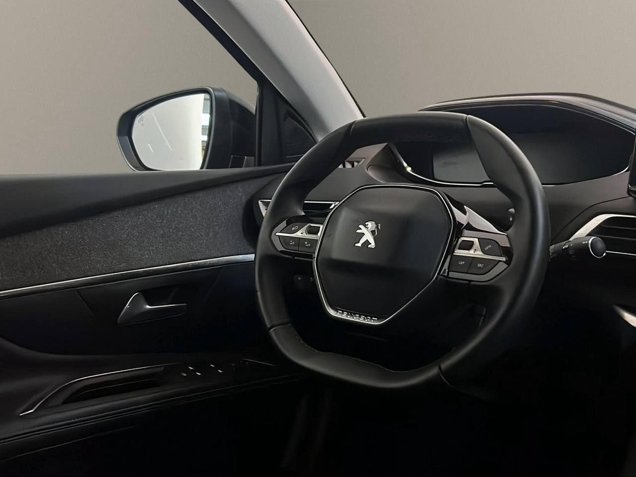 PEUGEOT 5008 BlueHDi 130 S&S EAT8 Allure Pack - 25