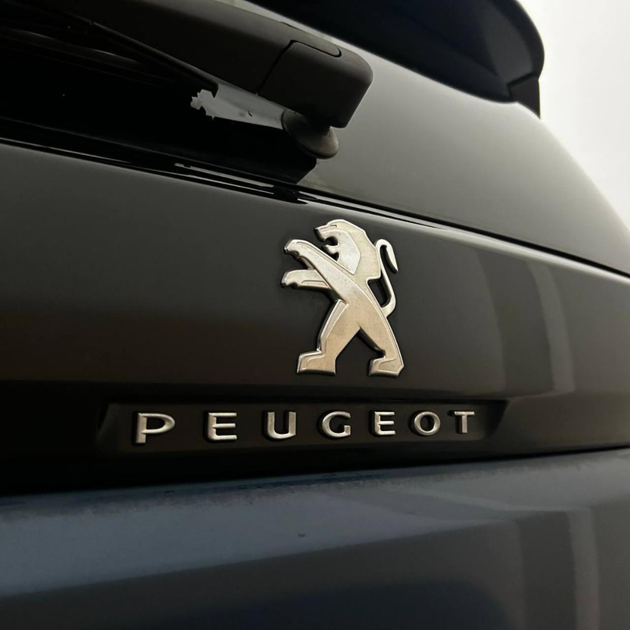 PEUGEOT 5008 BlueHDi 130 S&S EAT8 Allure Pack - 44