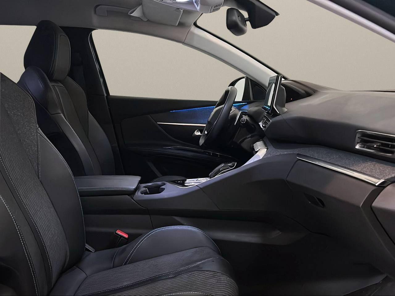 PEUGEOT 5008 BlueHDi 130 S&S EAT8 Allure Pack - 11