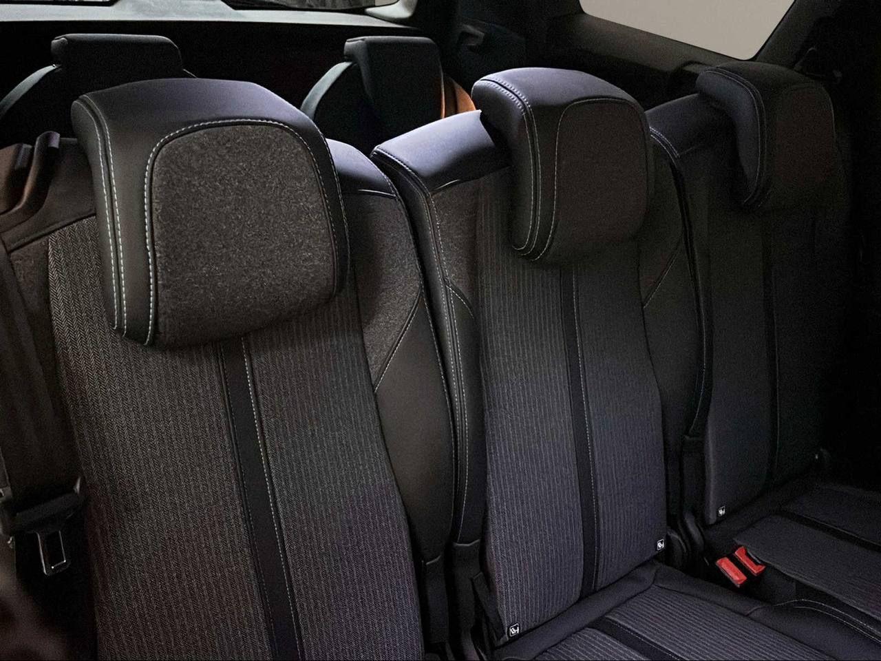 PEUGEOT 5008 BlueHDi 130 S&S EAT8 Allure Pack - 12