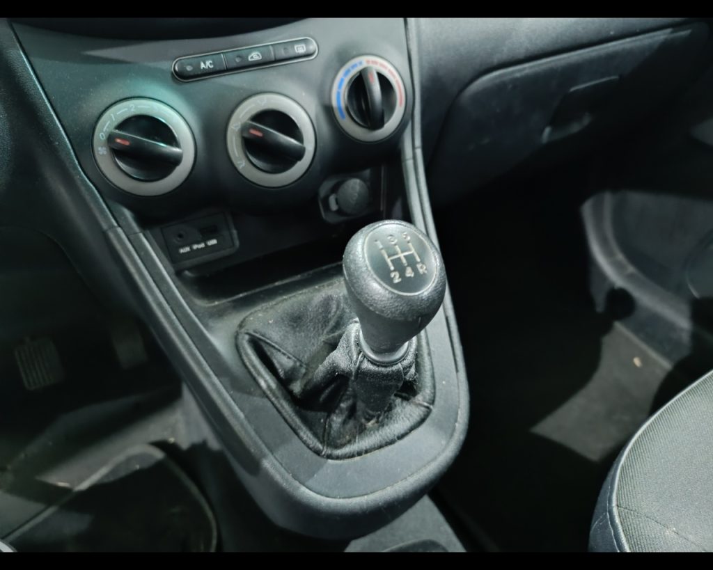 HYUNDAI i10 1.1 12V Comfort - 6