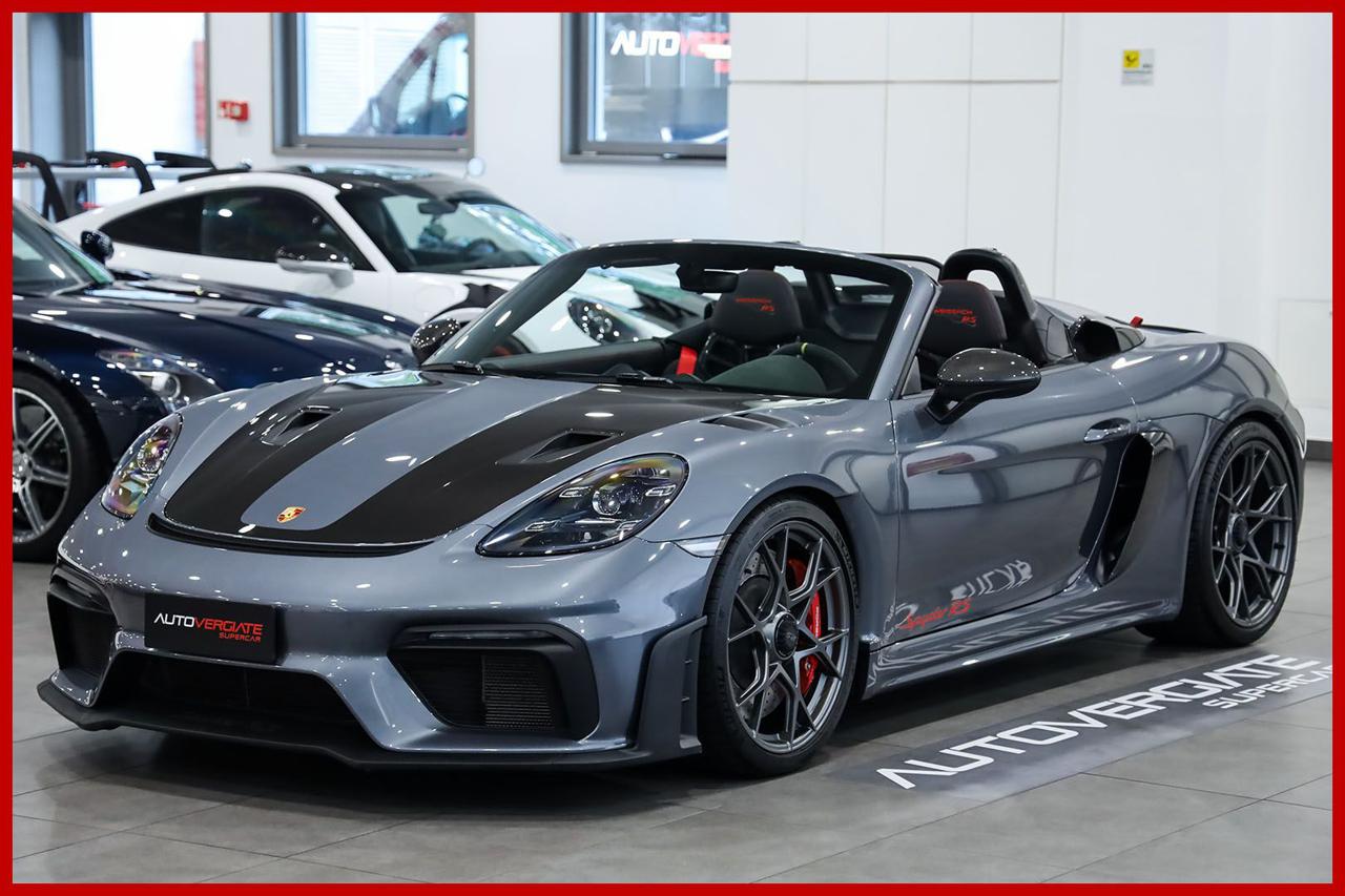 PORSCHE 718 Spyder