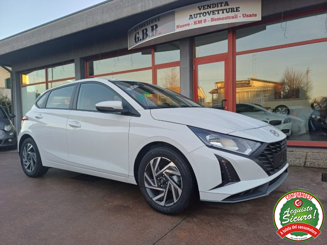 HYUNDAI i20 Bianco pastello