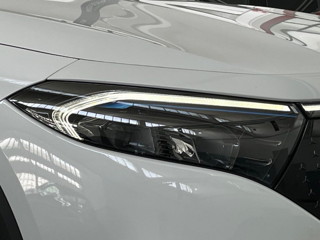 MERCEDES-BENZ EQA 300 4Matic Progressive Advanced - 17