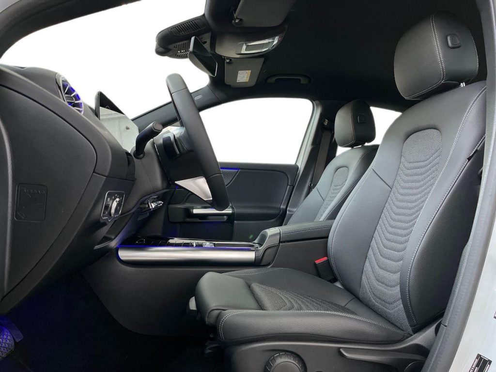 MERCEDES-BENZ EQA 300 4Matic Progressive Advanced - 10