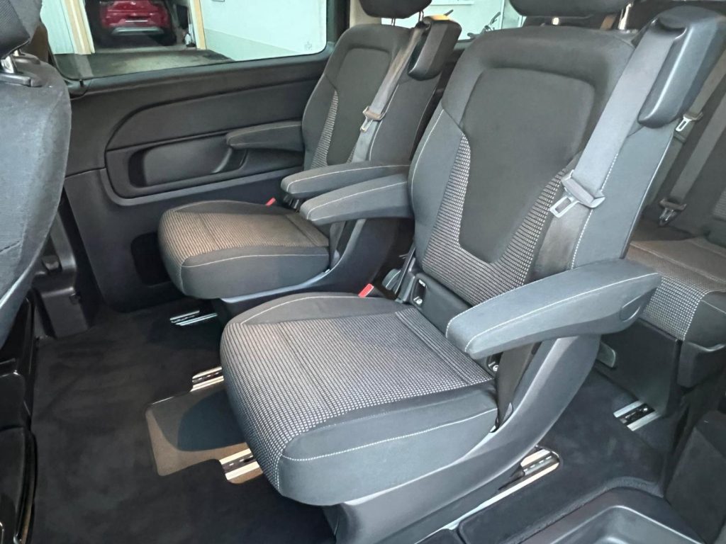 MERCEDES-BENZ V 220 d Automatic Executive 7 Posti - 20