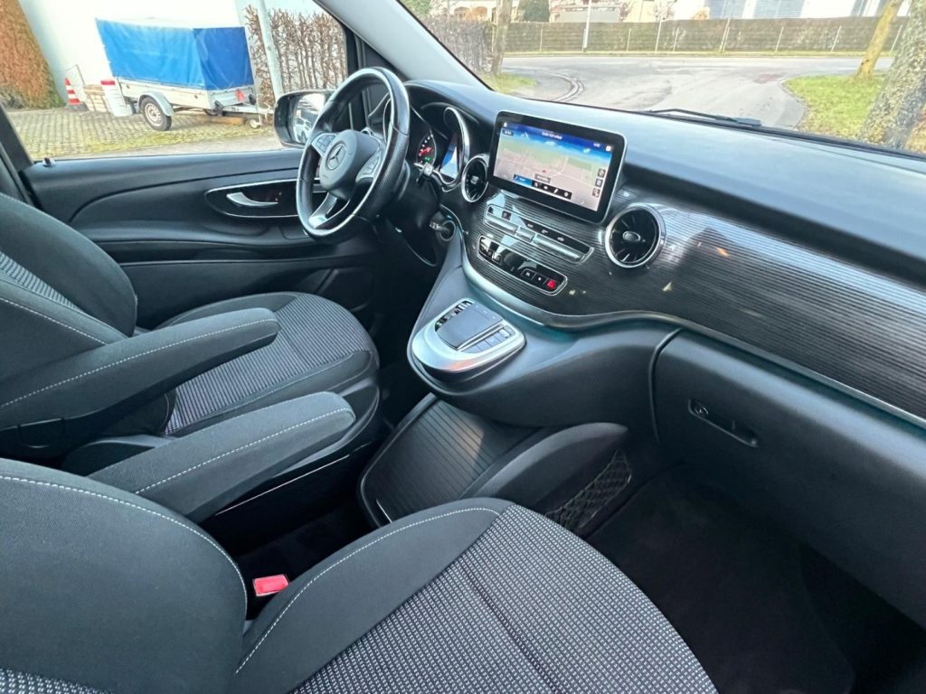 MERCEDES-BENZ V 220 d Automatic Executive 7 Posti - 10