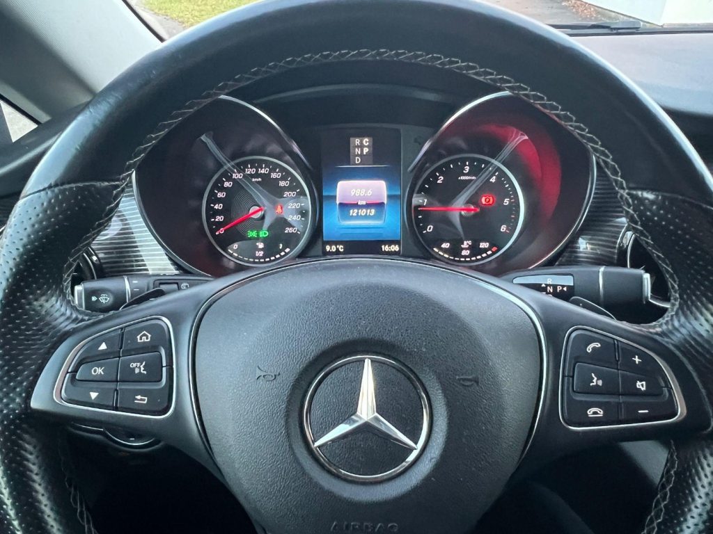 MERCEDES-BENZ V 220 d Automatic Executive 7 Posti - 13