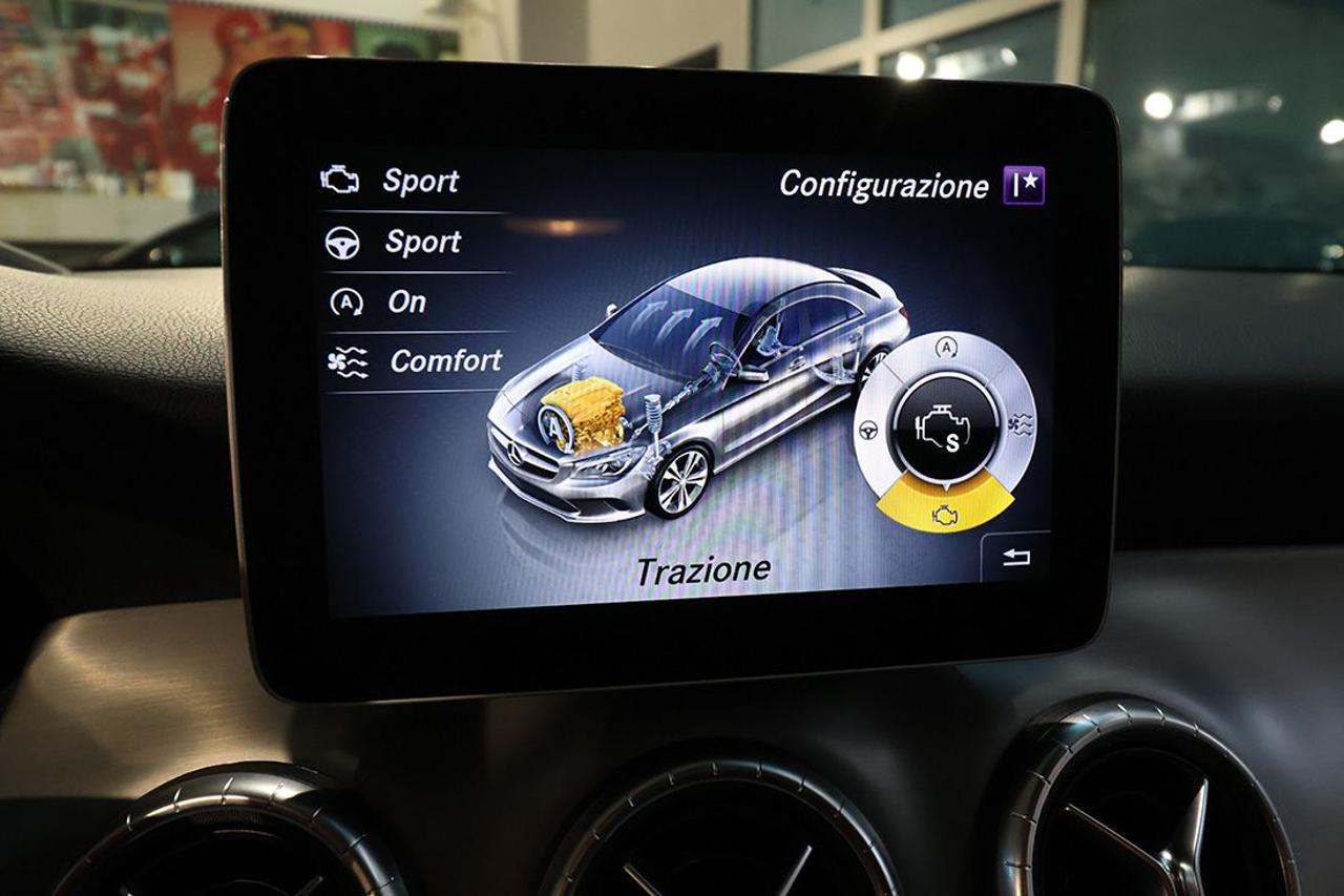 MERCEDES-BENZ CLA 200 d 4Matic Automatic Premium AMG - 27