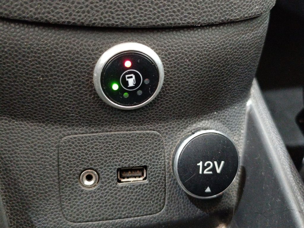 FORD Fiesta 1.4 5 porte Bz.- GPL - 21