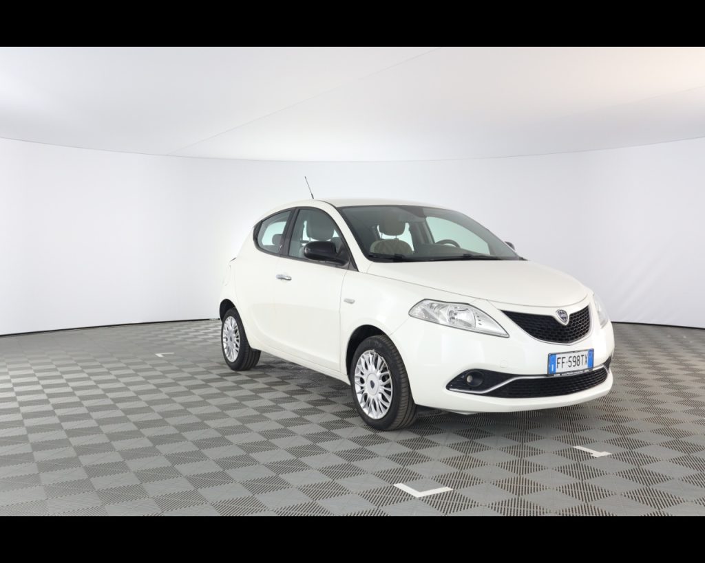 LANCIA Ypsilon 1.2 Gold 69cv - 4