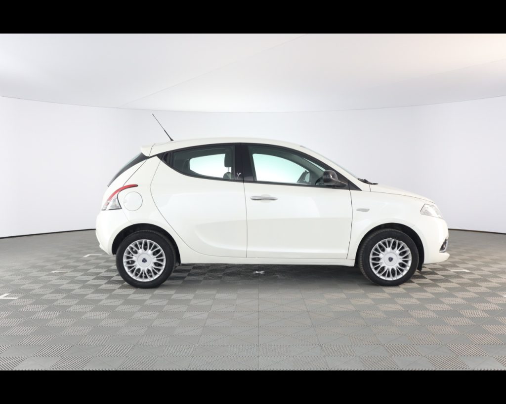LANCIA Ypsilon 1.2 Gold 69cv - 6