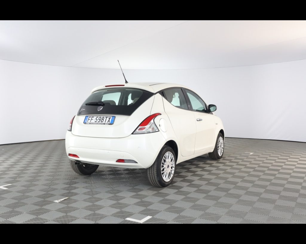 LANCIA Ypsilon 1.2 Gold 69cv - 8