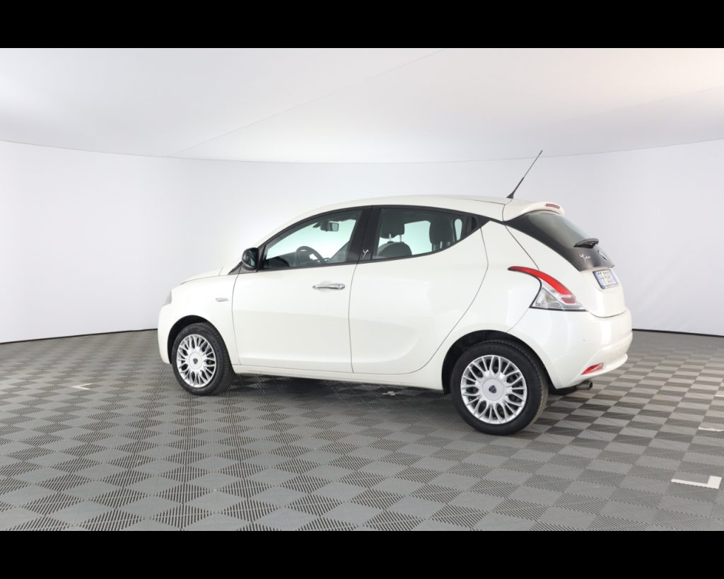LANCIA Ypsilon 1.2 Gold 69cv - 11