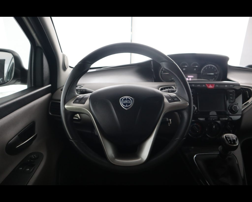 LANCIA Ypsilon 1.2 Gold 69cv - 14