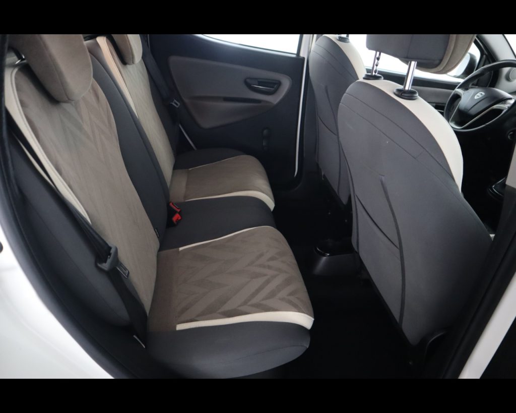 LANCIA Ypsilon 1.2 Gold 69cv - 18