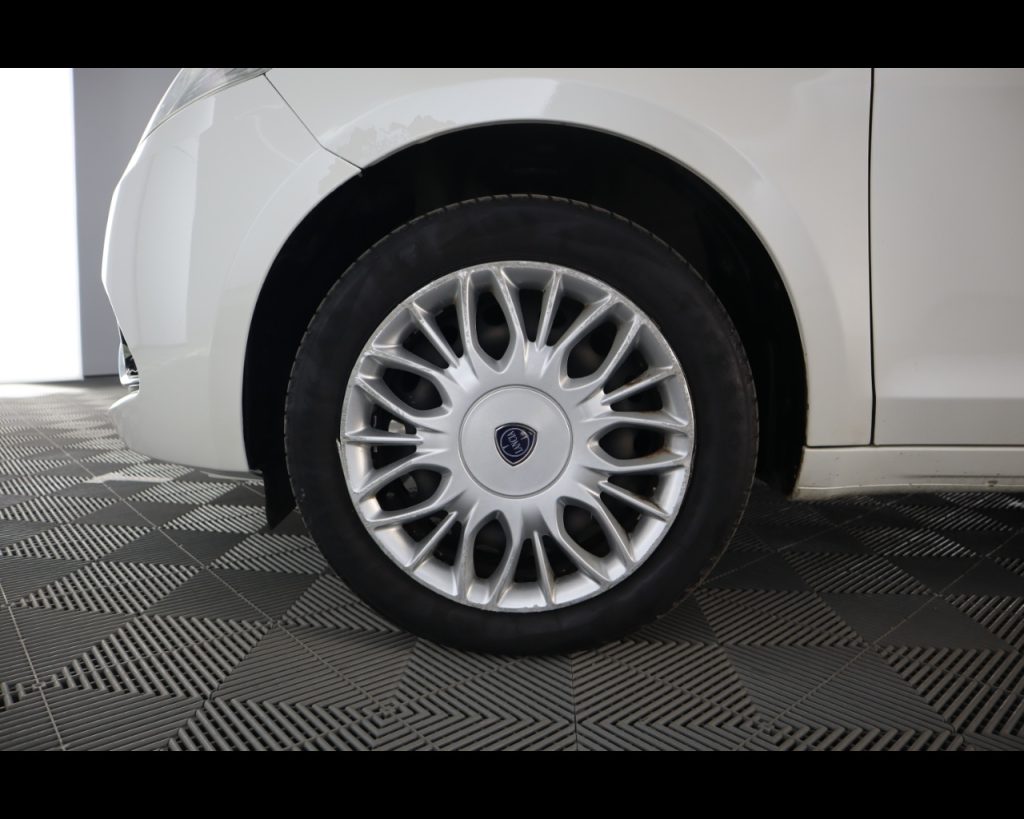 LANCIA Ypsilon 1.2 Gold 69cv - 21