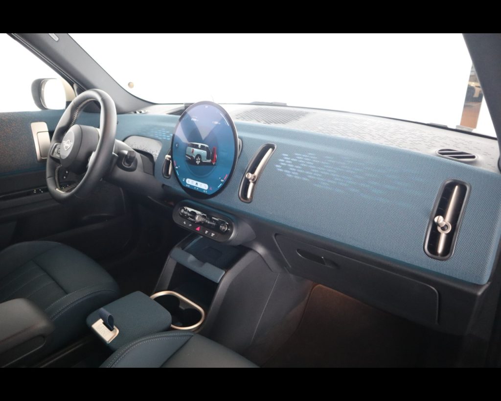 MINI Mini Countryman 1.5 48V C Favoured auto - 16