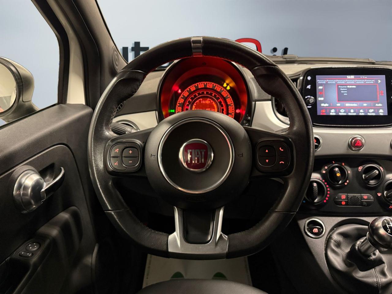 FIAT 500 1.0 Hybrid Connect - 10