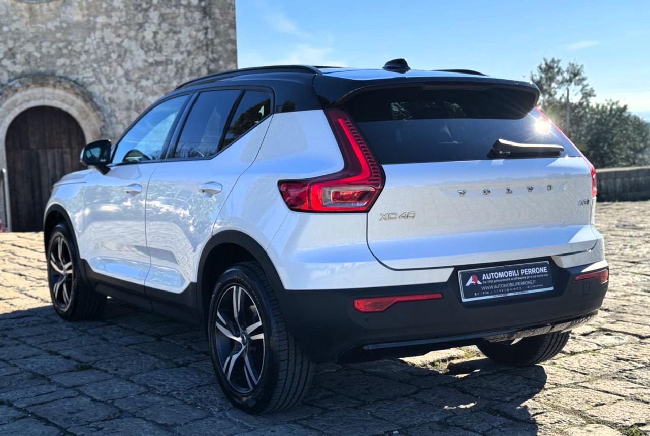 VOLVO XC40 D3 AWD Geartronic R-design (Tetto/Retro/APP/Led) - 12