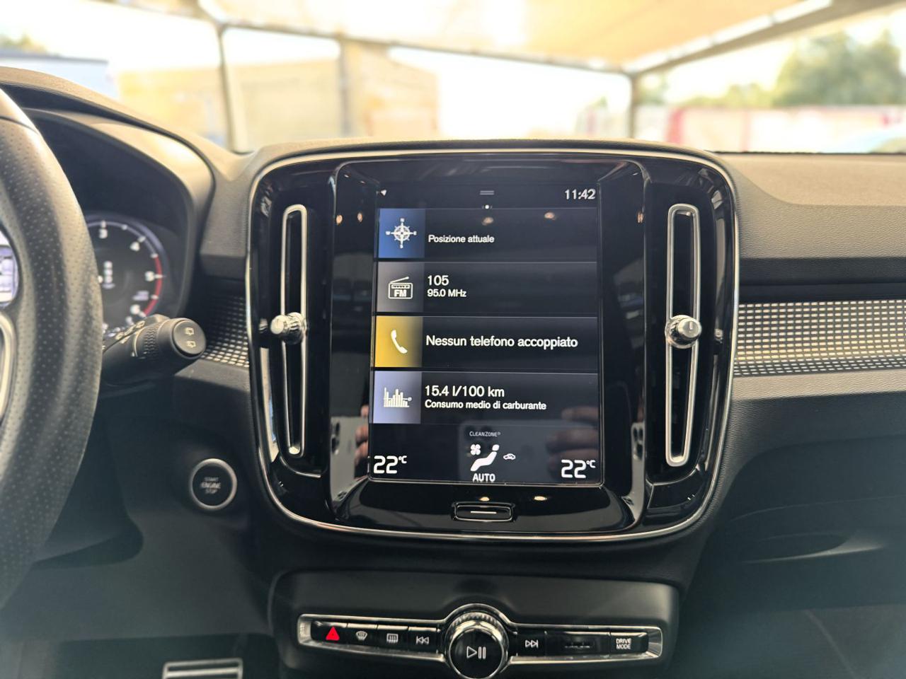 VOLVO XC40 D3 AWD Geartronic R-design (Tetto/Retro/APP/Led) - 26