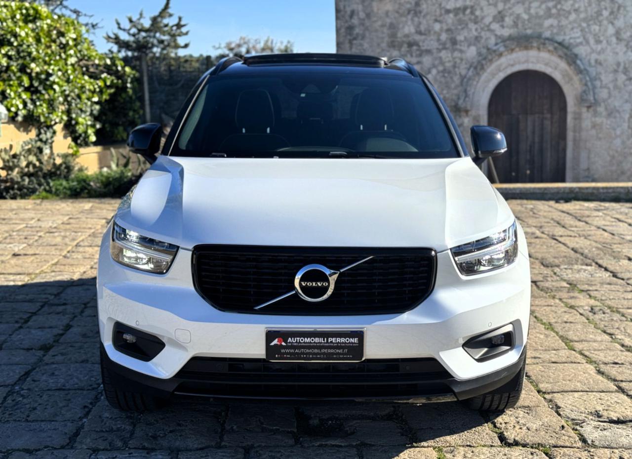 VOLVO XC40 D3 AWD Geartronic R-design (Tetto/Retro/APP/Led) - 16