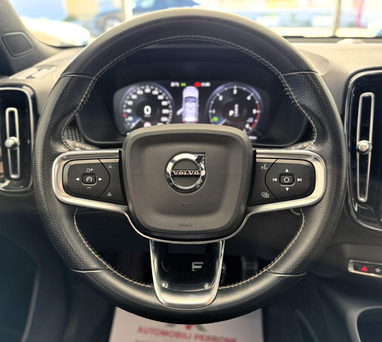 VOLVO XC40 D3 AWD Geartronic R-design (Tetto/Retro/APP/Led) - 22