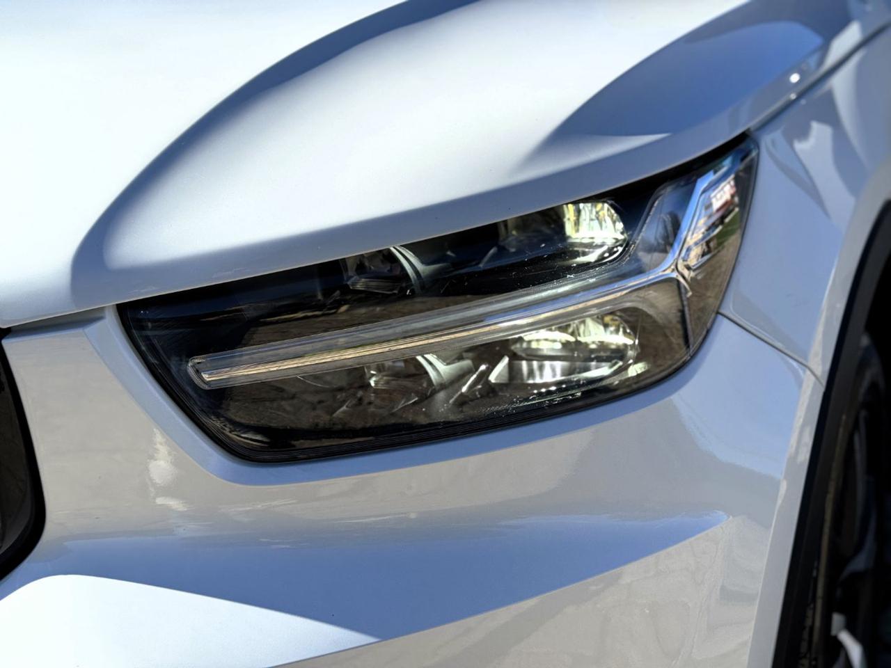 VOLVO XC40 D3 AWD Geartronic R-design (Tetto/Retro/APP/Led) - 19