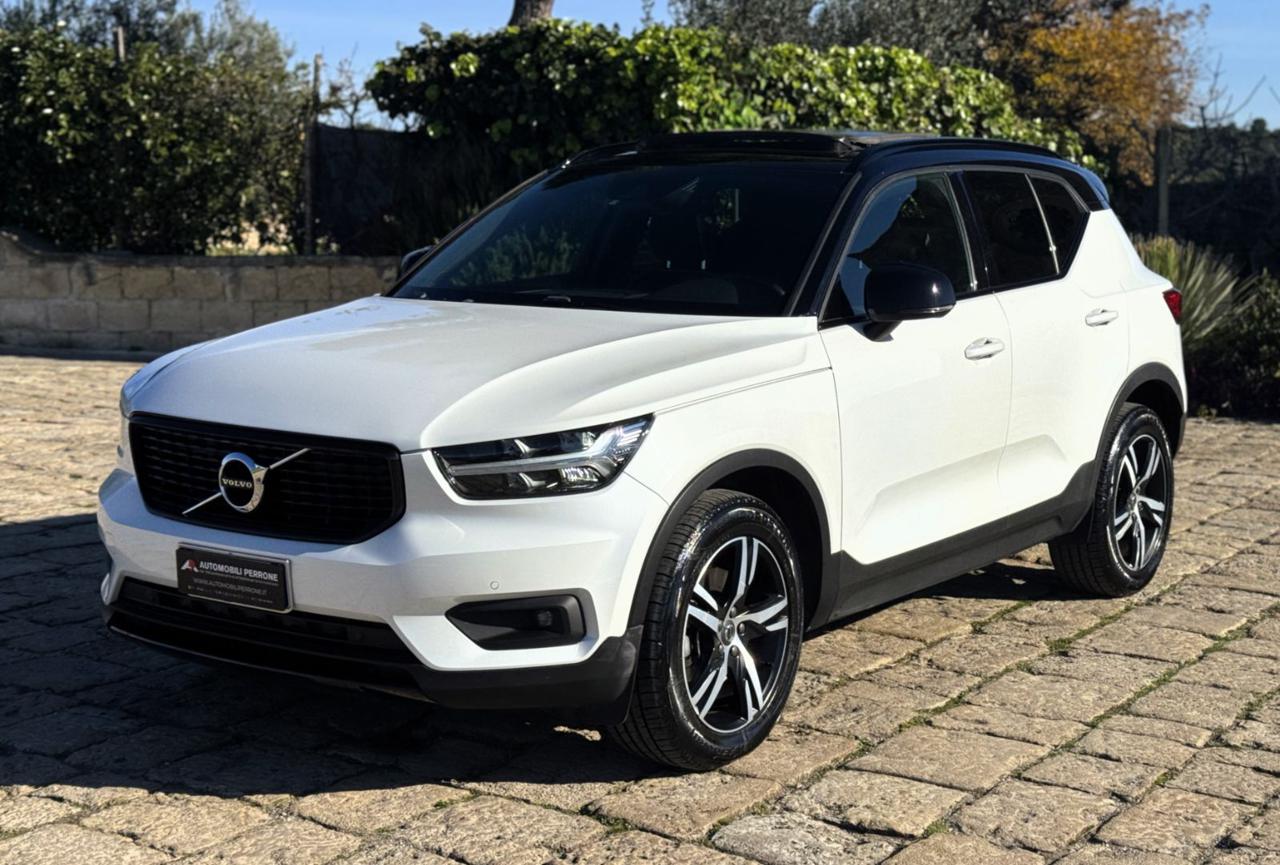 VOLVO XC40 D3 AWD Geartronic R-design (Tetto/Retro/APP/Led) - 4