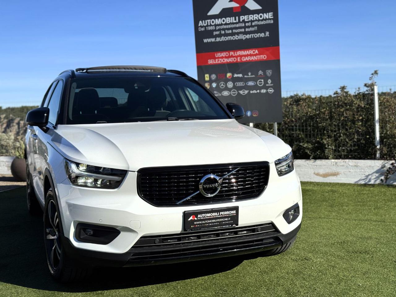 VOLVO XC40 D3 AWD Geartronic R-design (Tetto/Retro/APP/Led) - 20