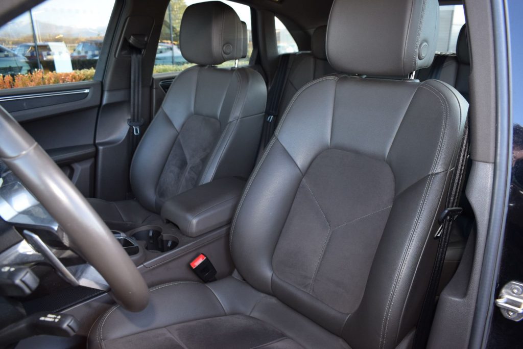 PORSCHE Macan 2.0 - 18