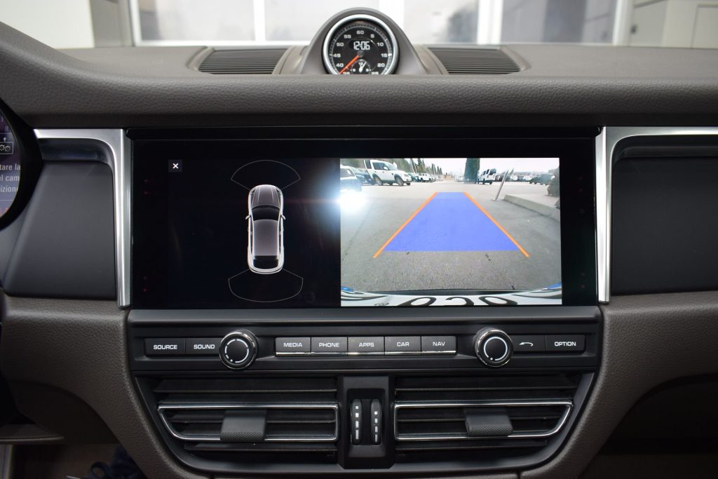 PORSCHE Macan 2.0 - 11