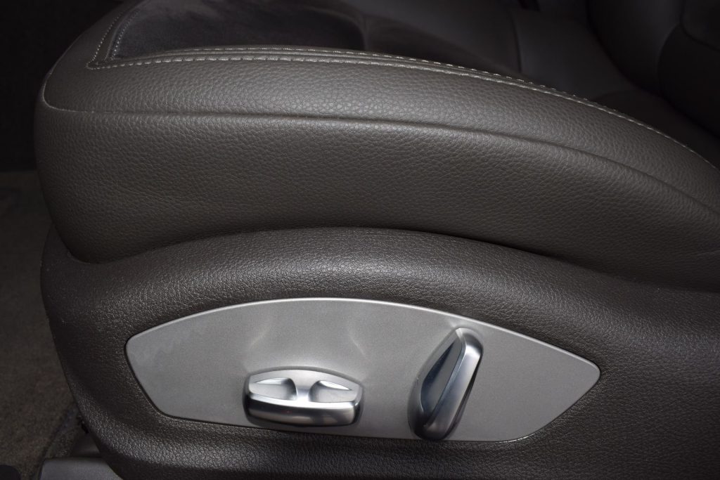 PORSCHE Macan 2.0 - 18