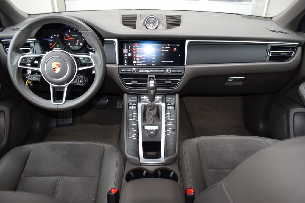 PORSCHE Macan 2.0 - 9