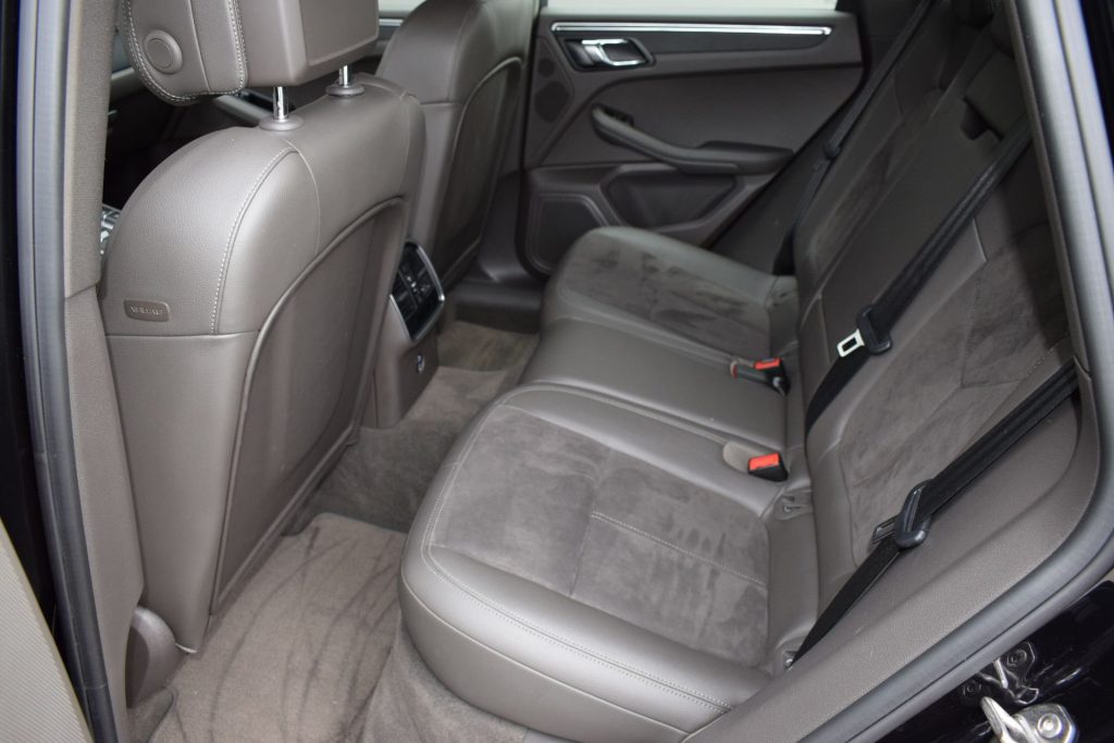 PORSCHE Macan 2.0 - 21