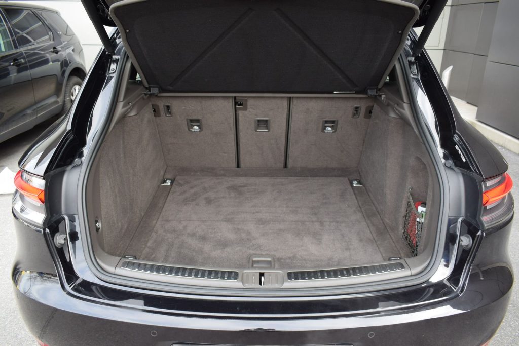 PORSCHE Macan 2.0 - 24