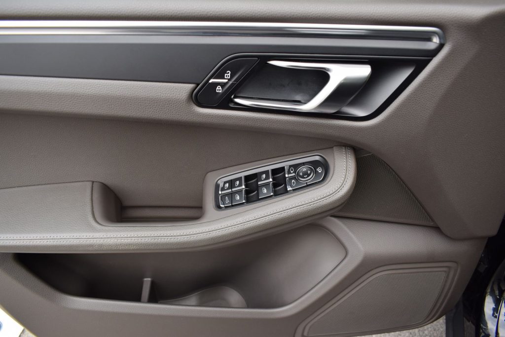 PORSCHE Macan 2.0 - 26