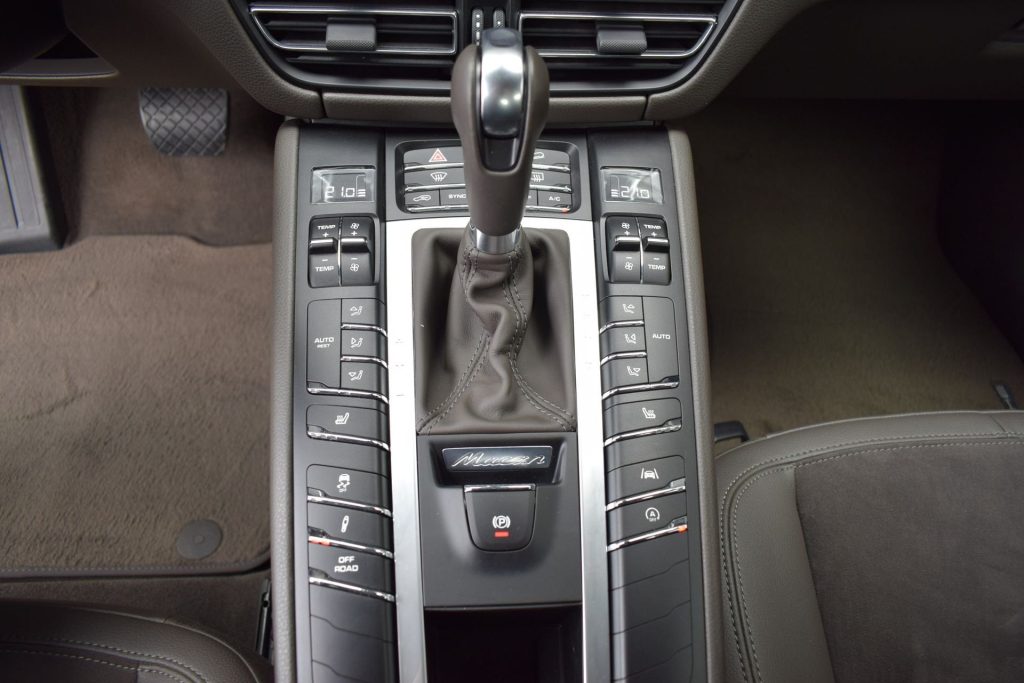 PORSCHE Macan 2.0 - 13