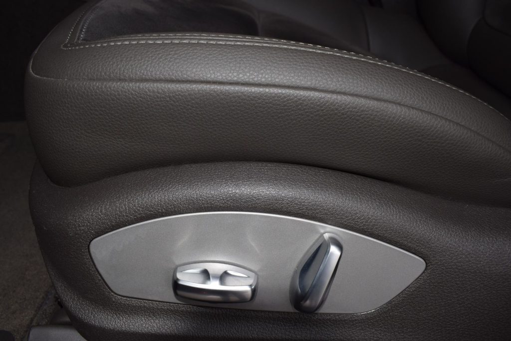 PORSCHE Macan 2.0 - 18