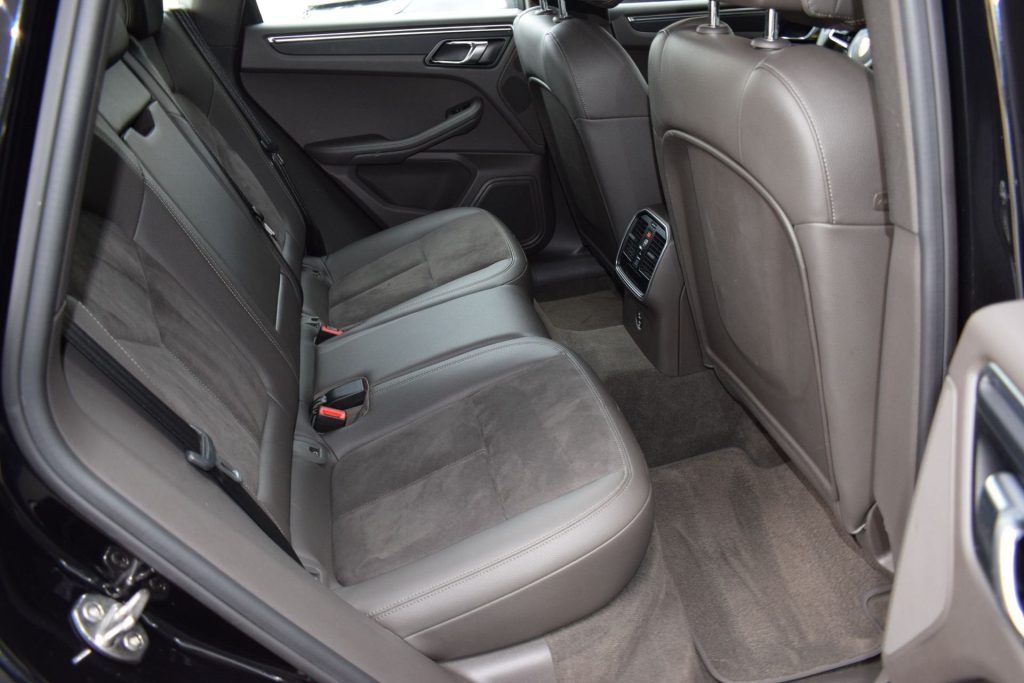 PORSCHE Macan 2.0 - 23
