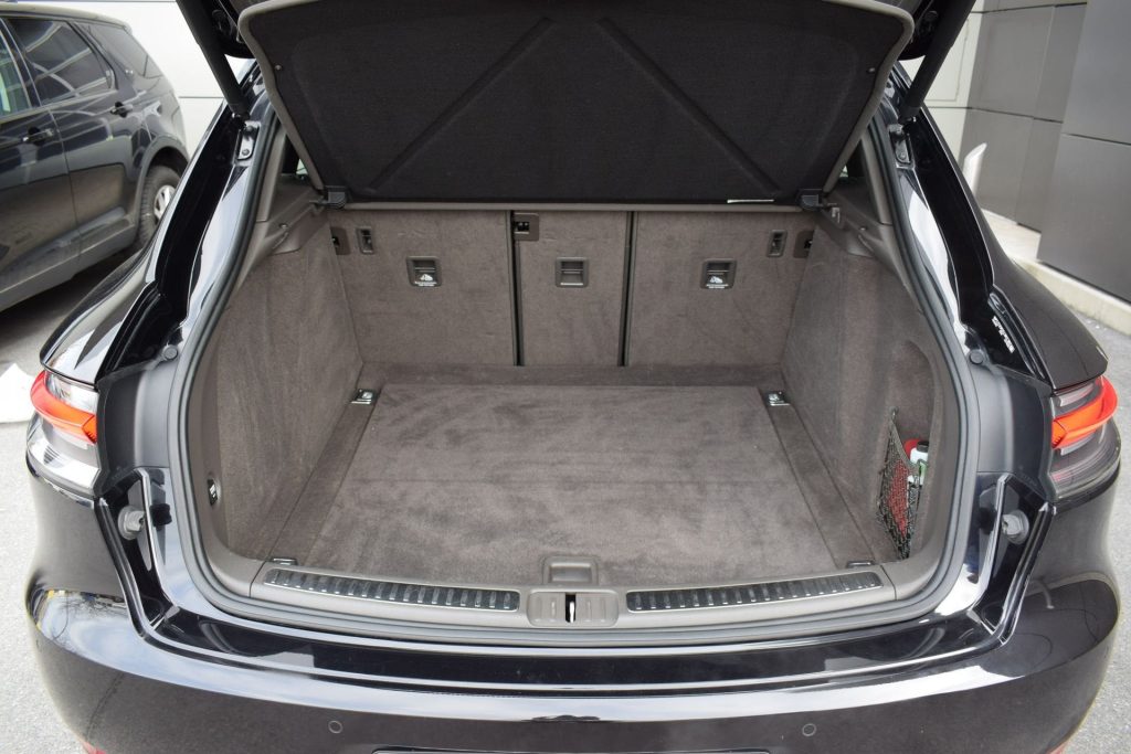 PORSCHE Macan 2.0 - 24