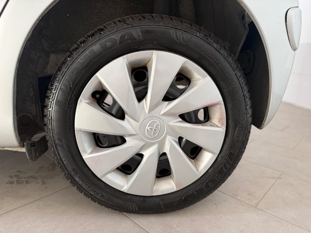 TOYOTA Aygo 1.0 12V VVT-i 5 porte Griffe - 6
